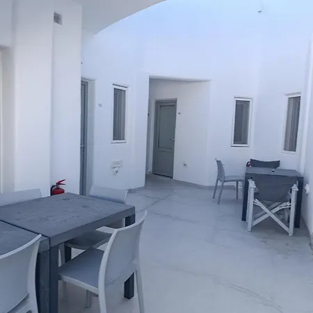Eco Center Fira (Santorini)